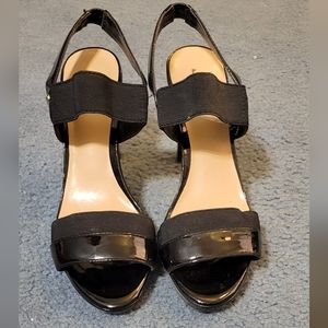 Liz Claiborne, women's size 7 patent leather sandals, 4 inch heel